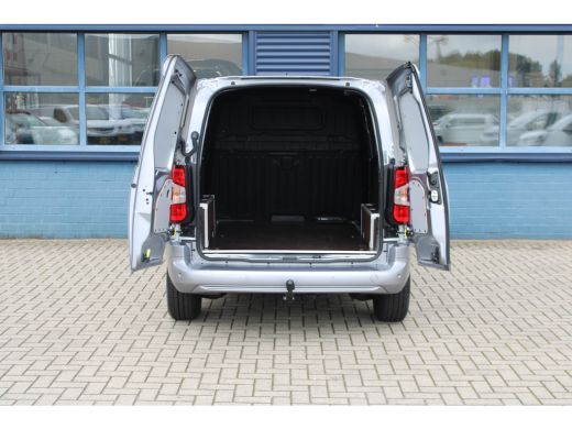 Opel Combo-e 50kWh 136 PK | NAVI | TREKHAAK | CAMERA | CARPLAY | 5,9% RENTE FINANCIAL LEASE! ActivLease financial lease