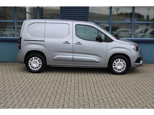 Opel Combo-e 50kWh 136 PK | NAVI | TREKHAAK | CAMERA | CARPLAY | 5,9% RENTE FINANCIAL LEASE! ActivLease financial lease