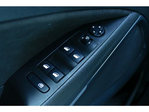 Opel Crossland 1.2 TURBO 110PK ULTIMATE / NAVI / ALCANTARA / LED / PDC / CLIMA / 17"LMV / CAMERA / AGR / KEYLESS... ActivLease financial lease