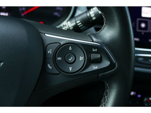 Opel Crossland 1.2 TURBO 110PK ULTIMATE / NAVI / ALCANTARA / LED / PDC / CLIMA / 17"LMV / CAMERA / AGR / KEYLESS... ActivLease financial lease