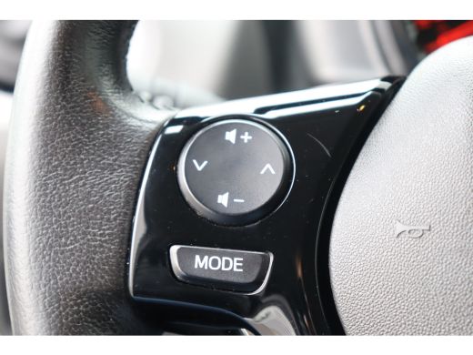 Peugeot 108 1.0 E-VTI 72PK 5-DRS STYLE / AIRCO / LED / BLUETOOTH / PACK PREMIUM / NIEUWSTAAT !! ActivLease financial lease