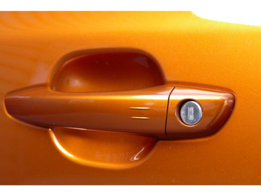 Peugeot 2008 1.2 PURETECH 130PK GT PACK AUTOMAAT / NAVI / ALCANTARA / CLIMA / PDC / 18"LMV / CAMERA / KEYLESS ... ActivLease financial lease