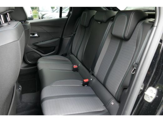 Peugeot 208 1.2 PURETECH 100PK 5-DRS ALLURE PACK / NAVI / LED / CLIMA / PDC / 16"LMV / CAMERA / KEYLESS / WIN... ActivLease financial lease