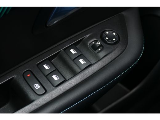 Peugeot 208 1.2 PURETECH 100PK 5-DRS ALLURE PACK / NAVI / LED / CLIMA / PDC / 16"LMV / CAMERA / KEYLESS / WIN... ActivLease financial lease