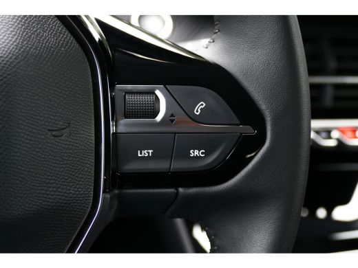 Peugeot 208 1.2 PURETECH 100PK 5-DRS ALLURE PACK / NAVI / LED / CLIMA / PDC / 16"LMV / CAMERA / KEYLESS / WIN... ActivLease financial lease