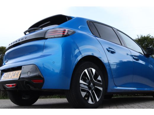 Peugeot 208 1.2 Turbo 100 Allure | Cruise Control | Navigatie | Carplay | Camera | LMV | Airco | Sensoren ActivLease financial lease