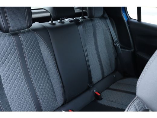 Peugeot 208 1.2 Turbo 100 Allure | Cruise Control | Navigatie | Carplay | Camera | LMV | Airco | Sensoren ActivLease financial lease