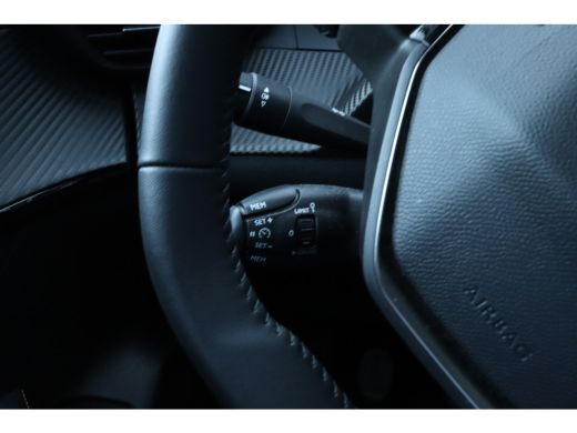 Peugeot 208 1.2 Turbo 100 Allure | Cruise Control | Navigatie | Carplay | Camera | LMV | Airco | Sensoren ActivLease financial lease