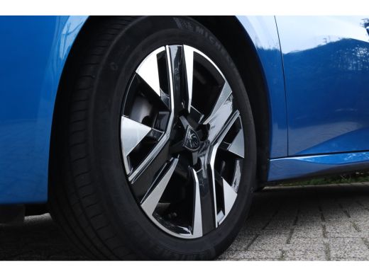 Peugeot 208 1.2 Turbo 100 Allure | Cruise Control | Navigatie | Carplay | Camera | LMV | Airco | Sensoren ActivLease financial lease