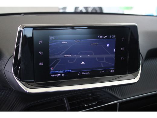 Peugeot 208 1.2 Turbo 100-PK EAT8 Allure Pack AUTOMAAT | NAVI | PDC | LMV | CLIMATE CONTROL | CARPLAY ActivLease financial lease