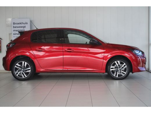 Peugeot 208 1.2 Turbo 100-PK EAT8 Allure Pack AUTOMAAT | NAVI | PDC | LMV | CLIMATE CONTROL | CARPLAY ActivLease financial lease