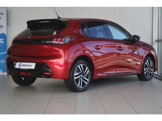 Peugeot 208 1.2 Turbo 100-PK EAT8 Allure Pack AUTOMAAT | NAVI | PDC | LMV | CLIMATE CONTROL | CARPLAY ActivLease financial lease