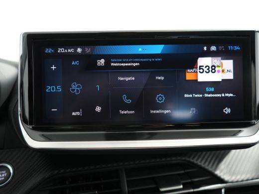 Peugeot e-208 EV Allure 51 kWh - 46 KM ! | 11 kW lader | Achterbank in delen neerklapbaar | Apple Carplay/Andro... ActivLease financial lease