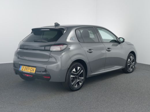 Peugeot e-208 EV Allure 51 kWh - 46 KM ! | 11 kW lader | Achterbank in delen neerklapbaar | Apple Carplay/Andro... ActivLease financial lease