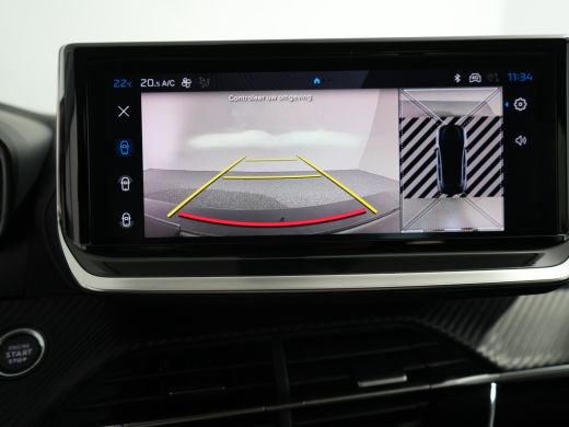 Peugeot e-208 EV Allure 51 kWh - 46 KM ! | 11 kW lader | Achterbank in delen neerklapbaar | Apple Carplay/Andro... ActivLease financial lease