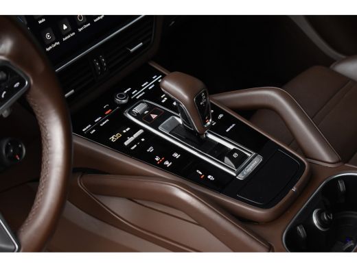 Porsche Cayenne 3.0 E-Hybrid 462pk SportDesign | ACC | Head-Up | Bose | Trekhaak wegk. | Panoramadak | 360 Camera | ActivLease financial lease