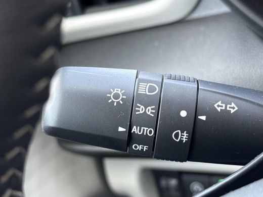 Suzuki Swift 1.2 Style Smart Hybrid **STOELVERWARMING/ KEYLESS/ NAVIGATIE/ DODEHOEK DETECTIE** ActivLease financial lease