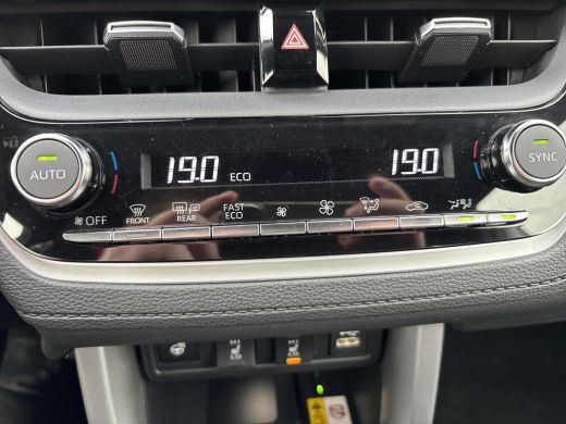 Toyota Corolla Cross Hybrid 200 Dynamic | All-in prijs | Automaat | Apple/android auto ActivLease financial lease