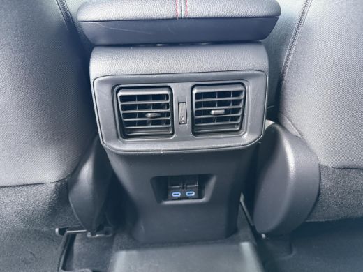 Toyota RAV4 2.5 Plug-in Hybrid AWD Dynamic **STOELVERWARMING/ ELEKTRISCHE STOEL/ APPLE CARPLAY/ ELEKTRISCHE A... ActivLease financial lease