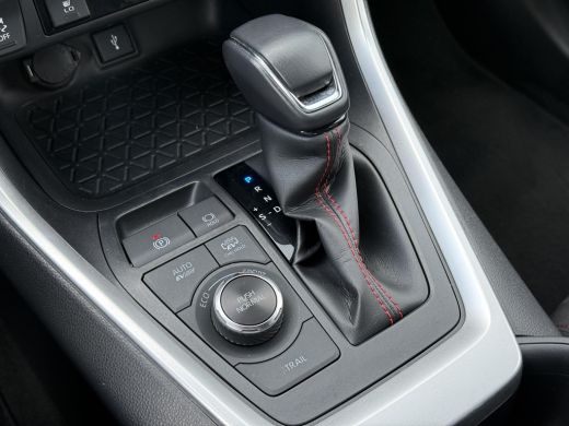 Toyota RAV4 2.5 Plug-in Hybrid AWD Dynamic **STOELVERWARMING/ ELEKTRISCHE STOEL/ APPLE CARPLAY/ ELEKTRISCHE A... ActivLease financial lease