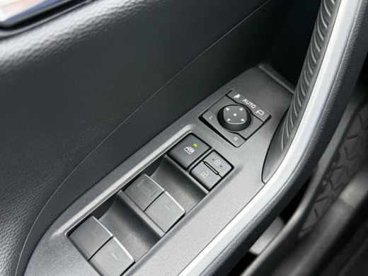 Toyota RAV4 2.5 Plug-in Hybrid AWD Dynamic **STOELVERWARMING/ ELEKTRISCHE STOEL/ APPLE CARPLAY/ ELEKTRISCHE A... ActivLease financial lease