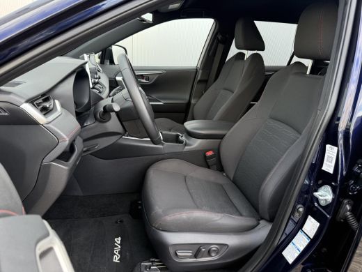 Toyota RAV4 2.5 Plug-in Hybrid AWD Dynamic **STOELVERWARMING/ ELEKTRISCHE STOEL/ APPLE CARPLAY/ ELEKTRISCHE A... ActivLease financial lease