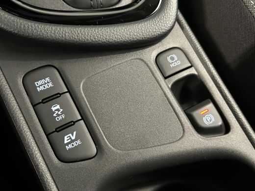 Toyota Yaris 1.5 Hybrid 115 Dynamic **NIEUWE AUTO/ COMFORT PACK/ FORREST GREEN/ BINNENKORT LEVERBAAR** ActivLease financial lease