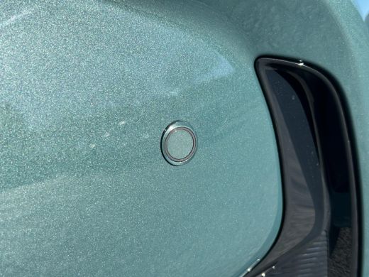 Toyota Yaris 1.5 Hybrid 115 Dynamic **NIEUWE AUTO/ COMFORT PACK/ FORREST GREEN/ BINNENKORT LEVERBAAR** ActivLease financial lease