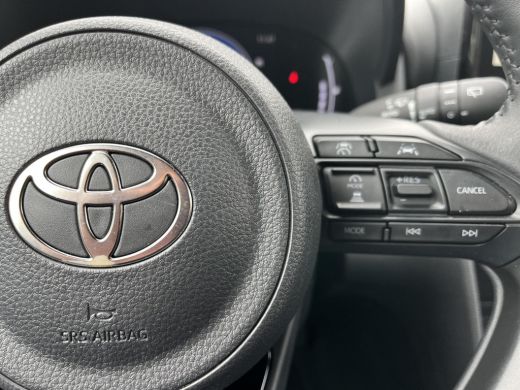 Toyota Yaris Cross 1.5 Hybrid 115 First Edition | Dode hoek waarschuwing | Parkeersensoren | Stoel- + stuurverwarmin... ActivLease financial lease