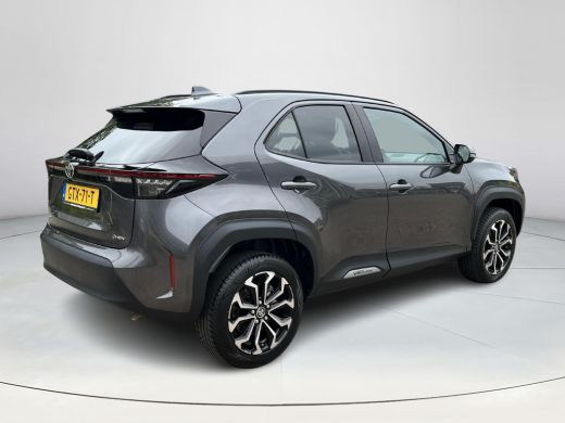 Toyota Yaris Cross 1.5 Hybrid 115 First Edition | Dode hoek waarschuwing | Parkeersensoren | Stoel- + stuurverwarmin... ActivLease financial lease