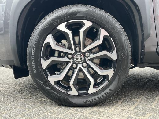 Toyota Yaris Cross 1.5 Hybrid 115 First Edition | Dode hoek waarschuwing | Parkeersensoren | Stoel- + stuurverwarmin... ActivLease financial lease