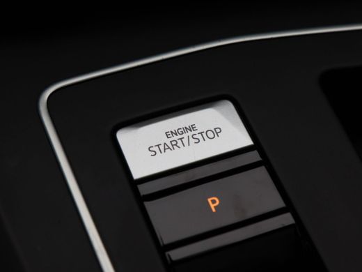 Volkswagen Golf 1.5 eTSi 150 Pk Automaat R-Line Business+ | Panoramdak | Adaptive Cruise | Full LED | Camera | Pa... ActivLease financial lease