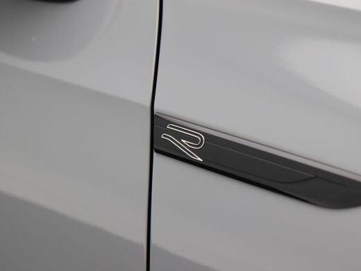 Volkswagen Golf 1.5 TSi 150 Pk R-Line | Panoramadak | Trekhaak | Camera | Full LED | Stoel Verwarming | Adaptive ... ActivLease financial lease