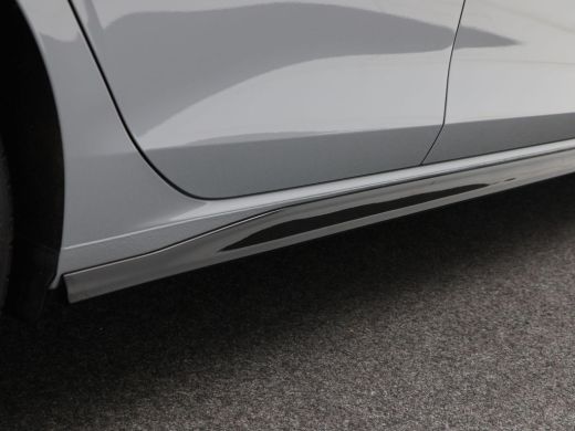 Volkswagen Golf 1.5 TSi 150 Pk R-Line | Panoramadak | Trekhaak | Camera | Full LED | Stoel Verwarming | Adaptive ... ActivLease financial lease