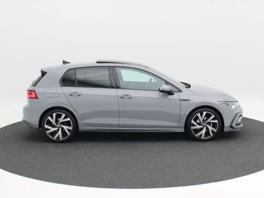 Volkswagen Golf 1.5 TSi 150 Pk R-Line | Panoramadak | Trekhaak | Camera | Full LED | Stoel Verwarming | Adaptive ... ActivLease financial lease