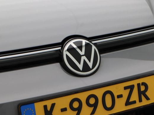 Volkswagen Golf 1.5 TSi 150 Pk R-Line | Panoramadak | Trekhaak | Camera | Full LED | Stoel Verwarming | Adaptive ... ActivLease financial lease