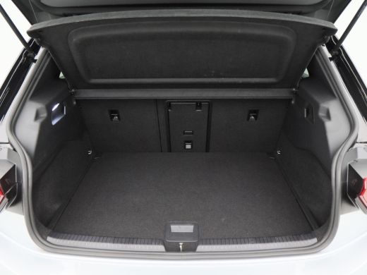 Volkswagen ID.3 Pro 58 kWh | Adaptive Cruise | Camera | Carplay | Stoel Verwarming | Parkeersensoren | Privacy Gl... ActivLease financial lease