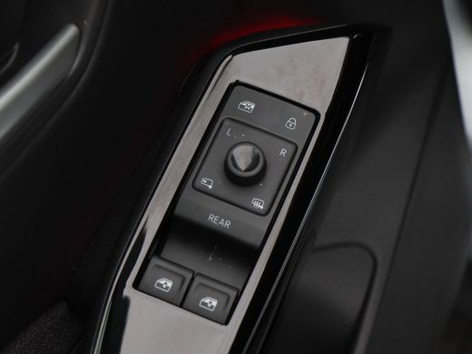 Volkswagen ID.3 Pro 58 kWh | Adaptive Cruise | Camera | Carplay | Stoel Verwarming | Parkeersensoren | Privacy Gl... ActivLease financial lease