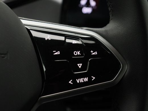 Volkswagen ID.3 Pro 58 kWh | Adaptive Cruise | Camera | Carplay | Stoel Verwarming | Parkeersensoren | Privacy Gl... ActivLease financial lease
