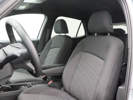 Volkswagen ID.3 Pro 58 kWh | Adaptive Cruise | Camera | Carplay | Stoel Verwarming | Parkeersensoren | Privacy Gl... ActivLease financial lease