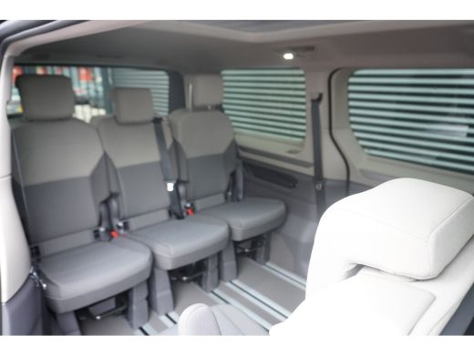 Volkswagen Multivan 1.5 eHybrid L2 Bulli Edition 4-Motion, IQ Light koplampen, 7-persoons Vis-a-Vis, Navigatie, Trekhaak ActivLease financial lease