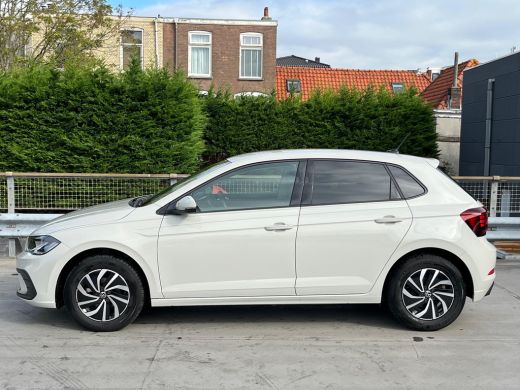 Volkswagen Polo 1.0 TSI Life | Camera achter | Getint glas | Navigatie | Apple Carplay | Airco | ACC | ActivLease financial lease