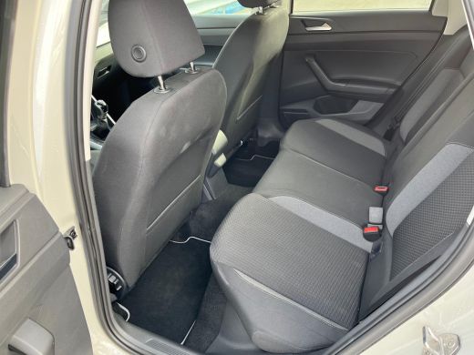 Volkswagen Polo 1.0 TSI Life | Camera achter | Getint glas | Navigatie | Apple Carplay | Airco | ACC | ActivLease financial lease