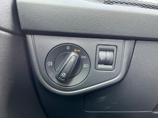 Volkswagen Polo 1.0 TSI Life | Camera achter | Getint glas | Navigatie | Apple Carplay | Airco | ACC | ActivLease financial lease