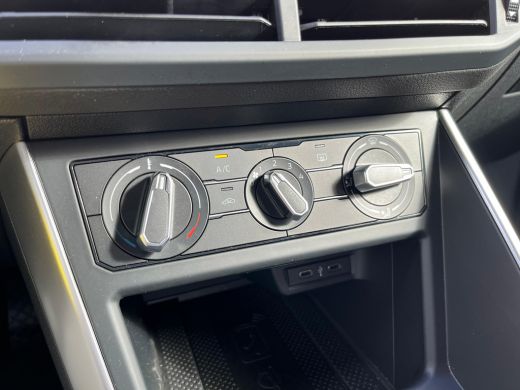 Volkswagen Polo 1.0 TSI Life | Camera achter | Getint glas | Navigatie | Apple Carplay | Airco | ACC | ActivLease financial lease
