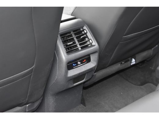 Volkswagen Tiguan 1.5 eHybrid 204PK Life Edition | Trekhaak | Elektrische Achterklep | Harman Kardon | ACC | Apple ... ActivLease financial lease