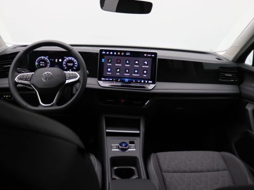 Volkswagen Tiguan 1.5 eHybrid Life Edition 204PK DSG Trekhaak, Achteruitrijcamera, Navi via Apple Carplay/Android A... ActivLease financial lease