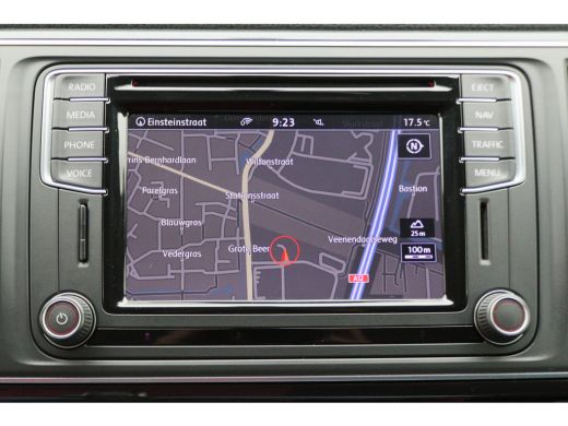 Volkswagen Transporter 2.0 TDI L2H1 DC Highline Automaat Navigatie, Cruise, Trekhaak, DAB, PDC, Bluetooth ActivLease financial lease