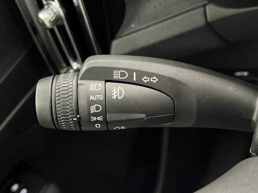 Volvo  C40 Single Motor Core 69 kWh | Achteruitrijcamera | Apple Carplay/Android Auto| Panoramadak | Cruise ... ActivLease financial lease