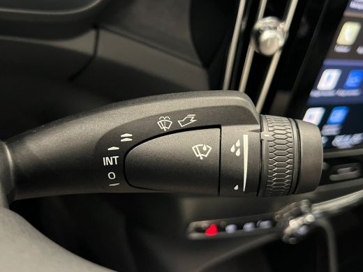 Volvo  C40 Single Motor Core 69 kWh | Achteruitrijcamera | Apple Carplay/Android Auto| Panoramadak | Cruise ... ActivLease financial lease